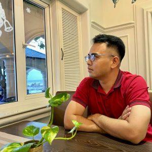 khách hàng anh Hưng giám đốc thiết kế xuất khẩu đồ nhựa